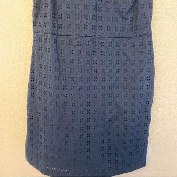 Banana Republic Sleeveless Eyelet Shift Dress Navy blue- Size 10 - Picture 4 of 13